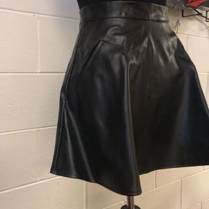 ❗️SOLD❗️Leather skater skirt